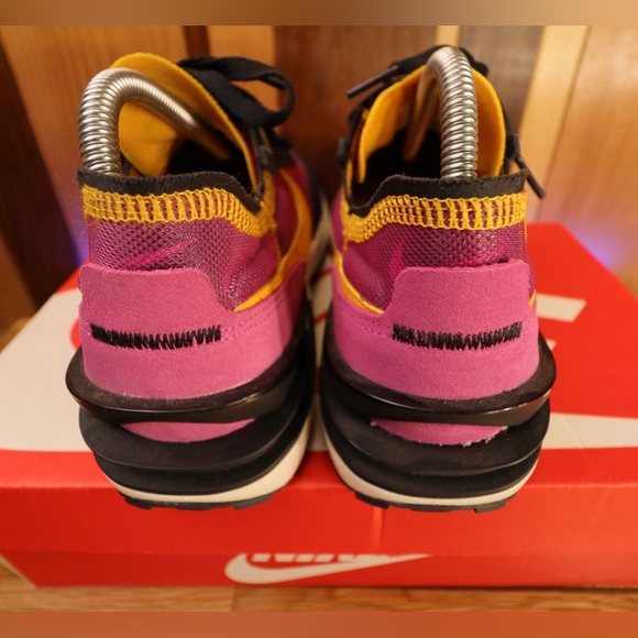 Nike Waffle One Sz 8 - New in Box, Pink/Purple Mesh, Yellow Insole - Picture 4 of 7